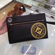 毎年流行り定番アイテムおすすめ クラッチバッグ フェンディ FENDI 2色可選 期間限定SALE