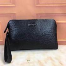 芸能人愛用 サルヴァトーレフェラガモ FERRAGAMO ファッションの最先端！ クラッチバッグ 流行っている