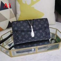 最近人気一番！ ルイ ヴィトン LOUIS VUITTON 格好良いアイテム クラッチバッグ 4色可選