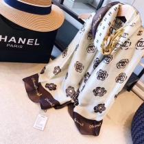 上品でベーシック 超人気美品 CH CH スカーフ 2色可選 定番品質保証