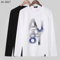 2026秋冬の定番新品到来! 冬季限定販売 アルマーニ ARMANI 長袖Tシャ...