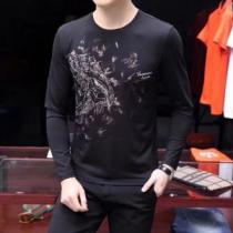 流行の注目ブランド ヴェルサーチVERSACE 日本限定素材 長袖 Tシャツ 3...