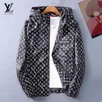 LOUIS VUITTON１着は持つべき 2色可選 軽量ジャケット 高級感が漂う...
