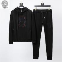 ファッションスタッズ ヴェルサーチ2026年秋冬入荷 VERSACE 上下セット...