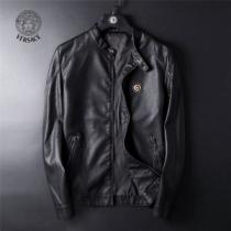2026秋冬の定番新品到来! ヴェルサーチ話題の新作到着！VERSACE プルオ...