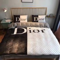 2026【SALE！】 DIOR 上品でベーシック 寝具 4点セット 今季大人気...