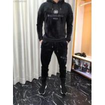 今季大人気新作登場 パーカー 2026新品入荷 バレンシアガ BALENCIAG...