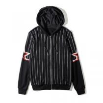 毎年流行り定番アイテムおすすめ 今年人気定番ジバンシー GIVENCHY ブルゾ...