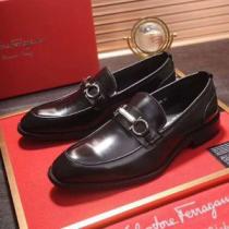 人気デザインで欲しい サルヴァトーレフェラガモ 2026年秋冬入荷 FERRAGAMO ビジネスシューズ