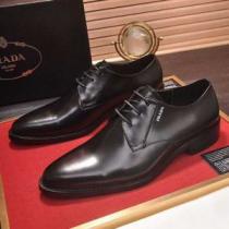 旬のアイテム ビジネスシューズファッショニスタ愛用プラダ PRADA 2026年秋冬入荷
