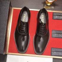 大人っぽく知的な プラダ PRADA 2026年秋冬入荷 ビジネスシューズ目前の注目ブランド