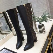 話題の新作到着 ルイヴィトン圧倒的人気新着 LOUIS VUITTON  ブーツ...