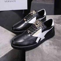 2色選択可 今年っぽくNEWファッション ヴェルサーチVERSACE ランニング...