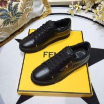 格好良いアイテム 話題の新作到着！ FENDI フェンディ ランニングシューズ ...