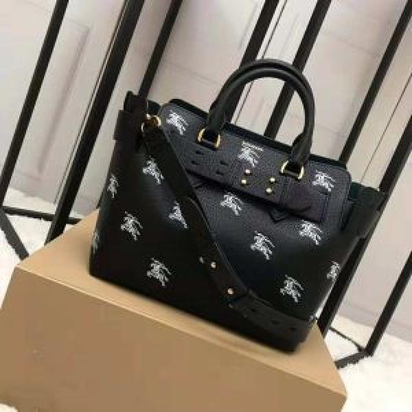 バーバリー ワンショルダーバッグ BURBERRY 大流行中2色可選 ファッションの最先端！