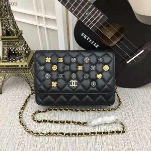 化粧バッグ 18ＳＳ美品 CH売上ランキング1位  CH 高品質な 上品キレイ