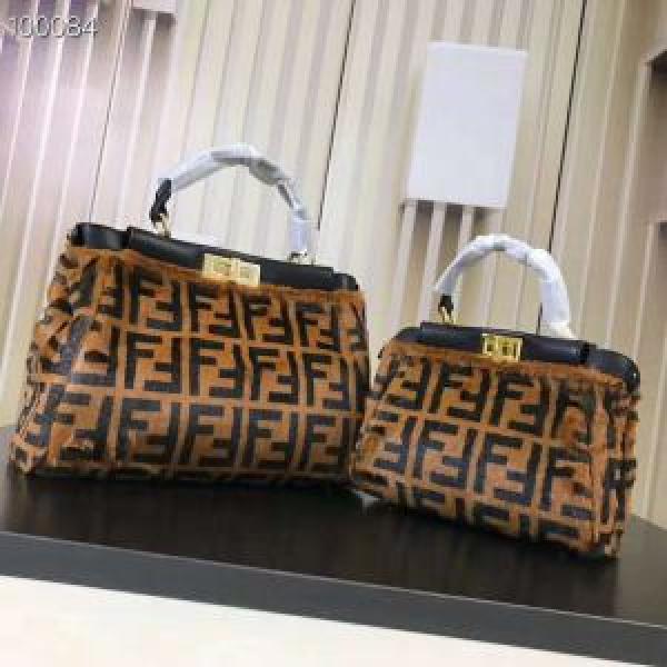 高級感が漂うフェンディ超お買い得 FENDI ハンドバッグ オシャレを満喫できる