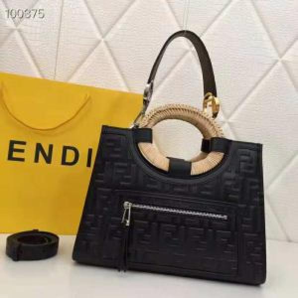 流行の注目ブランド ハンドバッグ 2026【SALE！】フェンディ FENDI 海外限定アイテム