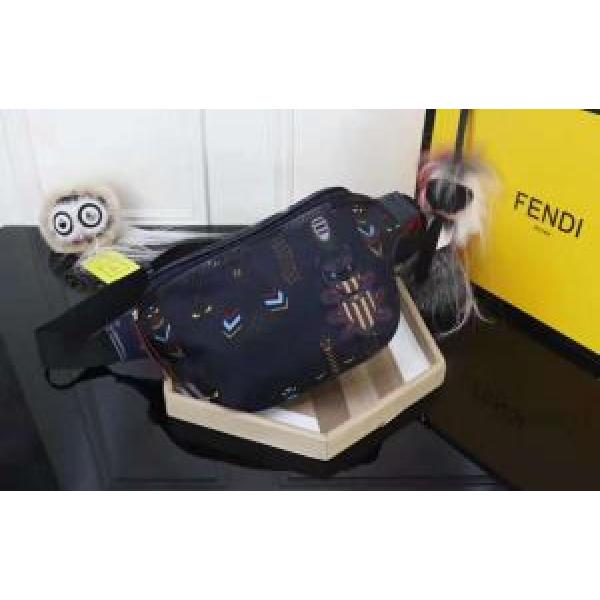 超激安価格 フェンディ FENDI ミックス感が溢れる ウエストポーチ 2026新品入荷