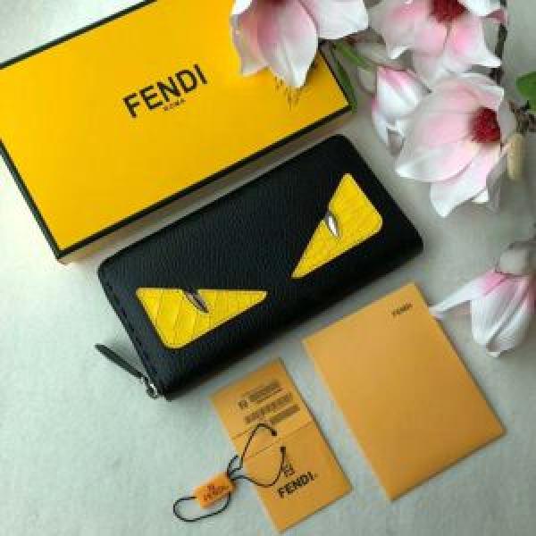 FENDI 最落なし フェンディ素材感を引き出せるアイテム 長財布 トップトレンド2026