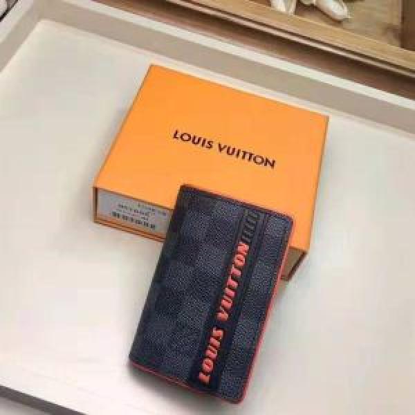 秋季超人気アイテム LOUIS VUITTON 2026新品入荷 ルイ ヴィトン 二つ折り財布再入荷！