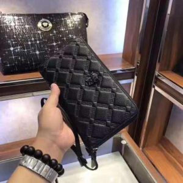 お得な ヴェルサーチ大胆なデザイン 長財布 VERSACE 2026人気の主流アイテム