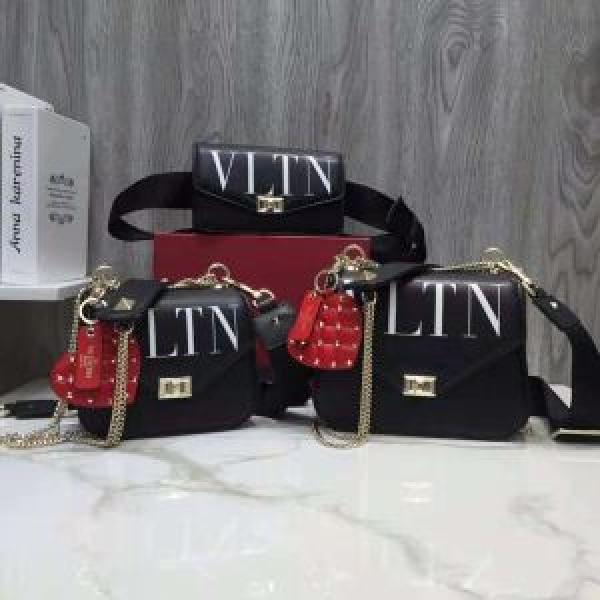 2026年秋冬入荷 定番品質保証 主役級のアイテム VALENTINO ヴァレンティノ ショルダーバッグ