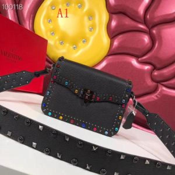 VALENTINO ヴァレンティノ ショルダーバッグ 3色可選 最終数量限り！人気デザインで欲しい