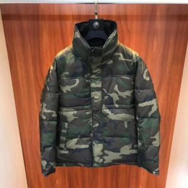 SUPREME シュプリーム 秋のお出かけに最  絶妙な新商品 定番品質保証 人目を引く存在感
