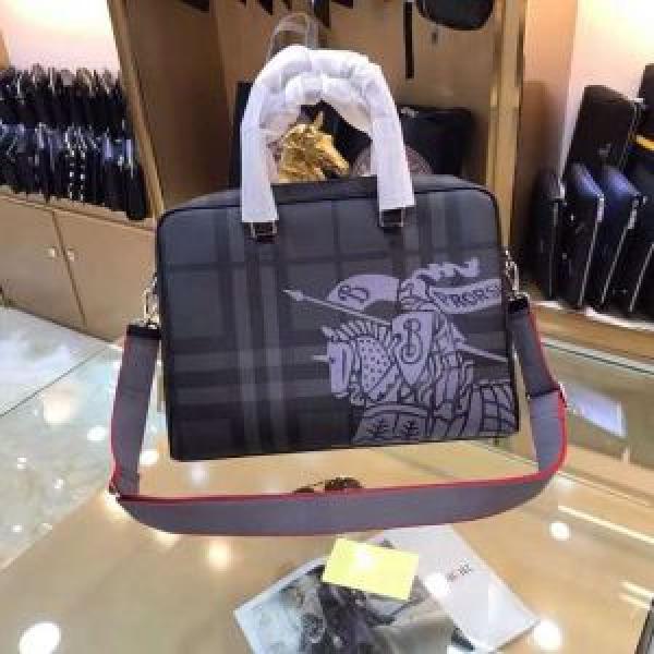 ハンドバッグ ミックス感が溢れる バーバリー2026新品入荷 BURBERRY 最近人気一番！