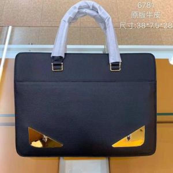 人気デザインで欲しい フェンディ FENDI ファッション度アップ ハンドバッグ 超激安価格