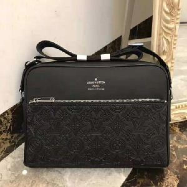 話題の新作到着 ルイ ヴィトン LOUIS VUITTON 2026年人気満々のブランド ショルダーバッグ