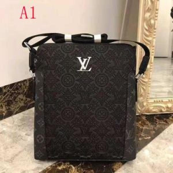 2色可選 ルイ ヴィトン LOUIS VUITTON 数量限定再入荷 ショルダーバッグ 2026秋冬の定番新品到来!