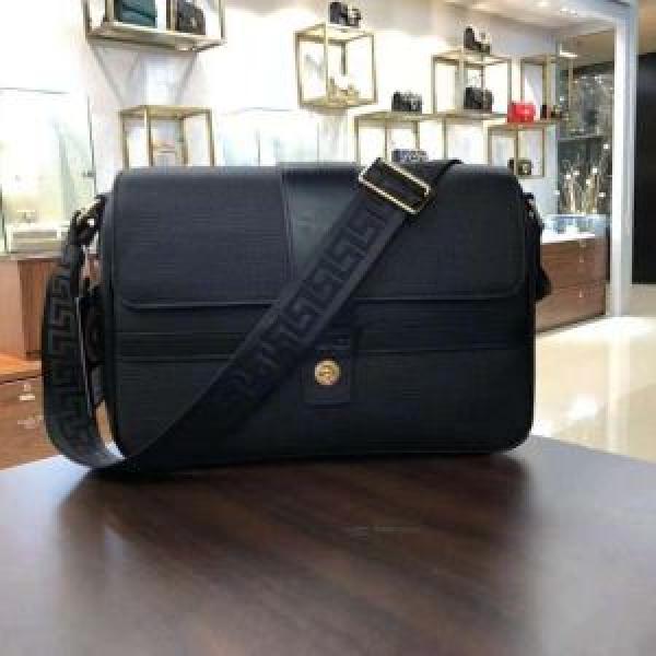 美品*入手困難 ヴェルサーチ2026新品入荷 VERSACE 流行の注目ブランド再入荷！