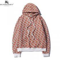 2026年秋冬シーズン バーバリー BURBERRY ファッションの最先端 パー...