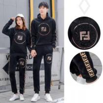 上品キレイ フェンディ FENDI 2026年秋冬シーズン  ペアパーカー 流行...