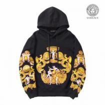 数量限定再入荷 有名人同じアイテム 18ＳＳ美品 VERSACE ヴェルサーチ ...