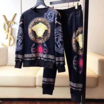 VERSACE ヴェルサーチ 上下セット 2色可選 期間限定セール 2026人気...