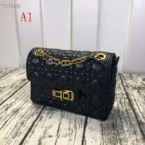秋冬超人気の最新作 ディオール DIOR ショルダーバッグ 上品でベーシック 多色可選