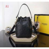話題の新作到着！フェンディ FENDI ハンドバッグ 3色可選 2026年人気満々のブランド