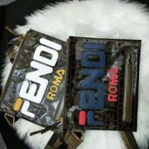 上品キレイフェンディ FENDI ショルダーバッグ 18ＳＳ美品 2色可選 高品...