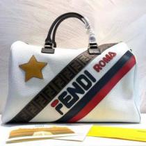 ファッショニスタ愛用 フェンディ FENDI 赤字価格 ハンドバッグ 今季爆発的な人気