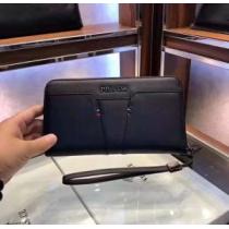 2026新品入荷 プラダおすすめデザイン PRADA 芸能人愛用 長財布 上品でファッション