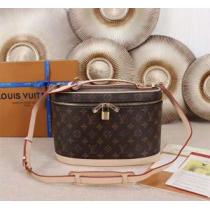 毎年流行り定番アイテムおすすめ 有名人同じアイテム LOUIS VUITTON ルイ ヴィトン モノグラム