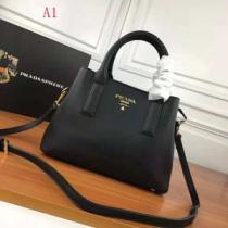 上品でファッション 2026年人気満々のブランド PRADA プラダ ハンドバッグ 3色可選