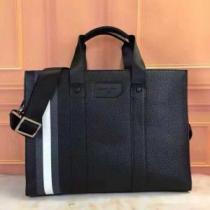 注目美品 バリー BALLY 最終数量限り！ハンドバッグ ファッションスタッズ