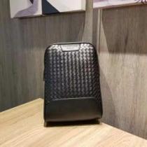 暖かな着心地 ボッテガ ヴェネタ BOTTEGA VENETA 人目を引く存在感 ウエストポーチ 超目玉新作