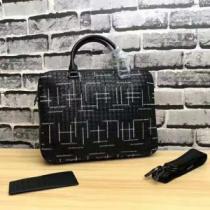 圧倒的人気新着 ボッテガ ヴェネタ BOTTEGA VENETA 一味違うデザイン ハンドバッグ 数量限定再入荷