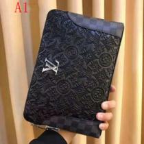 2026年秋冬シーズン ルイ ヴィトン 格上げ！ LOUIS VUITTON ポーチ 人目を引く存在感