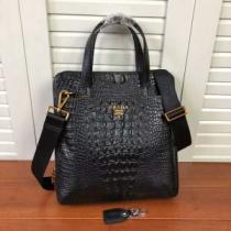 プラダSALE品追加 PRADA オシャレを満喫できる ショルダーバッグ 202...